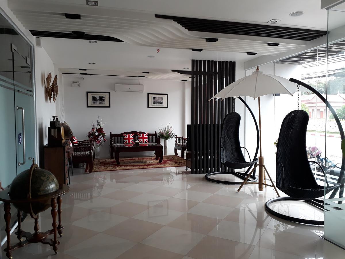 Thatluangview Hotel Vientiane Exterior photo