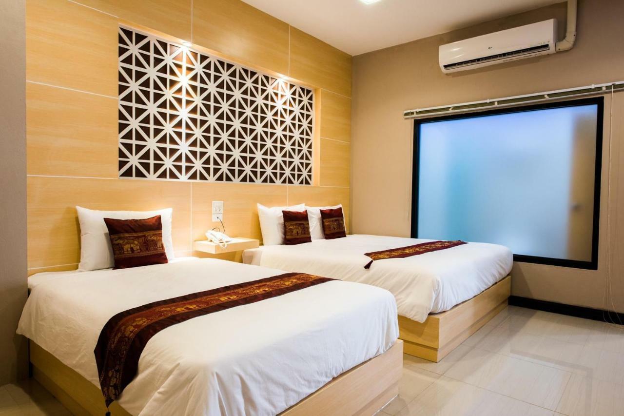 Thatluangview Hotel Vientiane Exterior photo